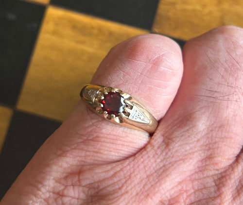 9ct Pinky Ring with Garnet and Diamond shoulders